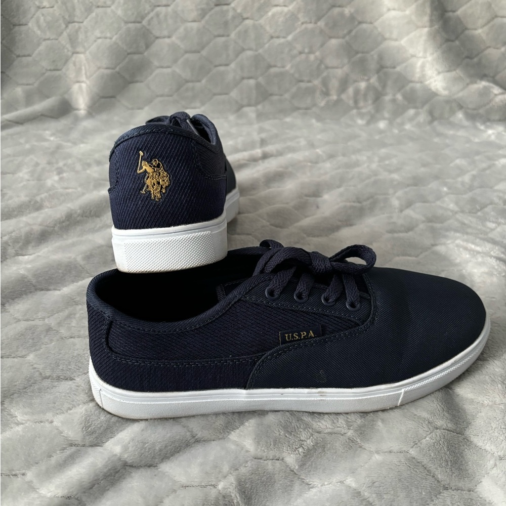 USPA tennis shoes